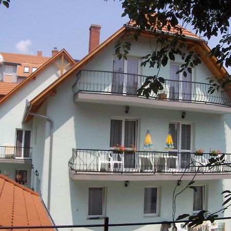 Zsanett Appartement Heviz Exterior foto